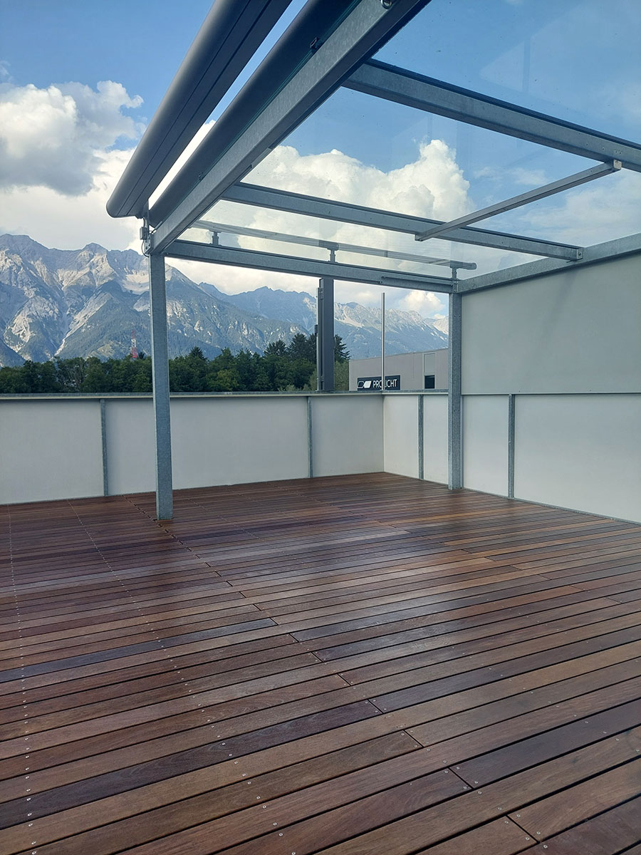 Terrassenboden mit Holz